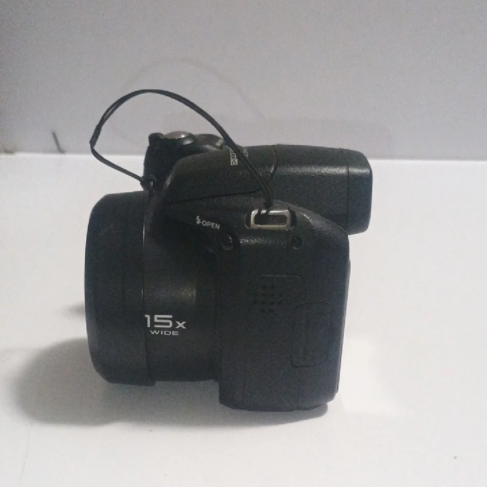 Fujifilm FinePix S2000HD Black Digital Camera Kit